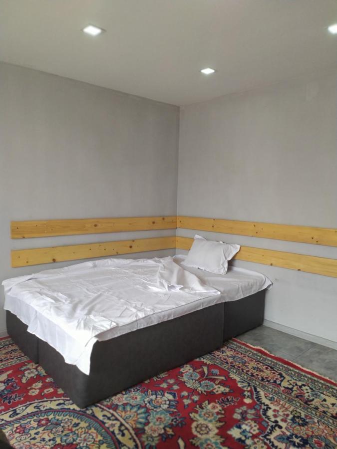 "Stairs"Guest House Ереван Екстериор снимка