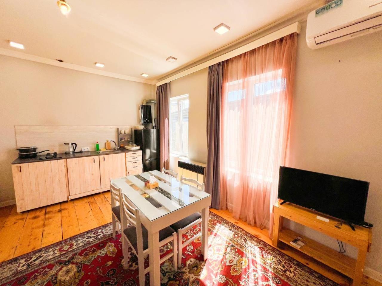 "Stairs"Guest House Ереван Екстериор снимка